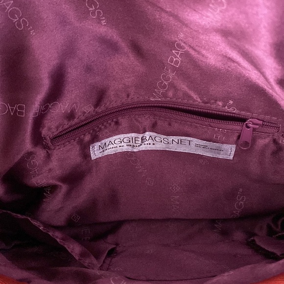 Maggie Bags Red Seat Belt Style Wristlet - Picture 7 of 8